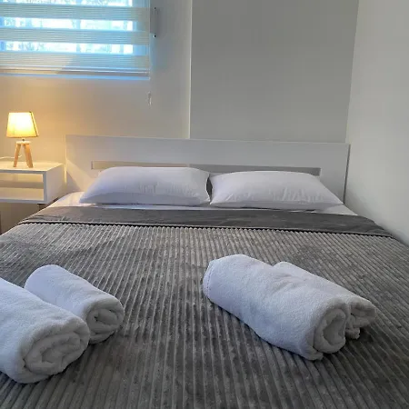 Apartment Aleksandra *